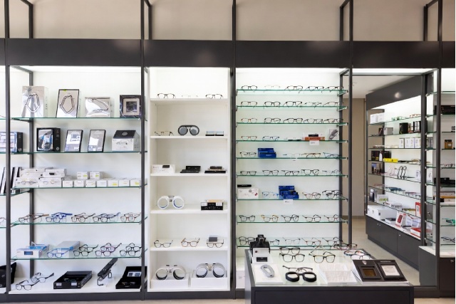 Équipements essentiels pour malvoyants : votre autonomie retrouvée en boutique